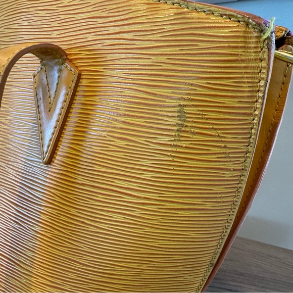 Louis Vuitton Epi St Jacques GM - Picture 16 of 17